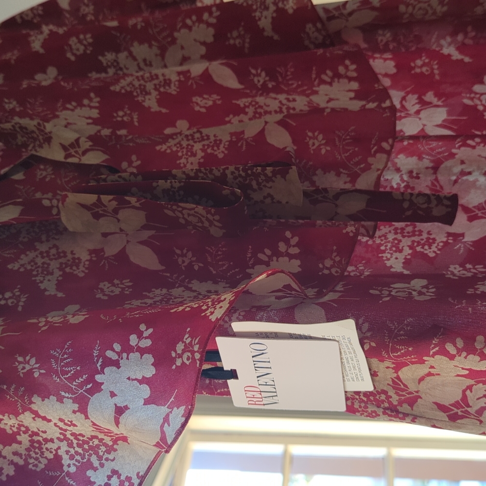 Silk floral red Valentino dress - Picture 3 of 6